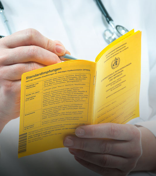 Impfcheck in der Hausarztpraxis Dr. Strosing in Sölden